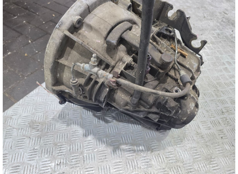 КПП механическая (МКПП) к Opel Vivaro, 2004г.