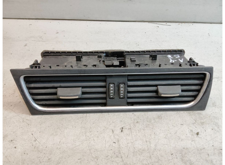 Дефлектор обдува салона к Audi A4, 2008г.