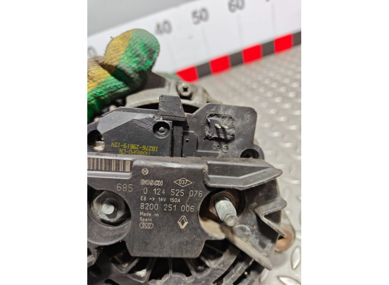 Генератор к Opel Movano, 2005г.