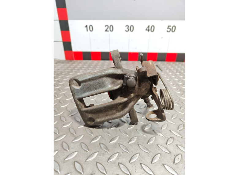 Суппорт задний левый к Audi A4, 1997г.