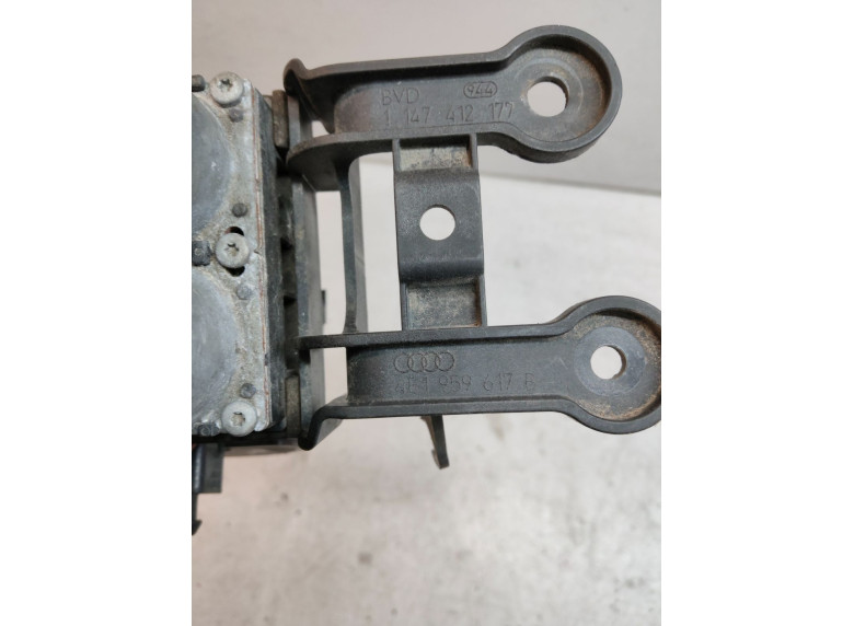 Кран отопителя (печки) к Audi A6, 2006г.