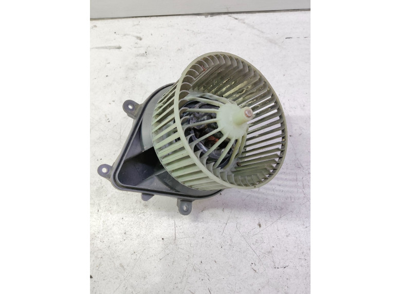 Моторчик печки к Citroen Xsara, 2000г.