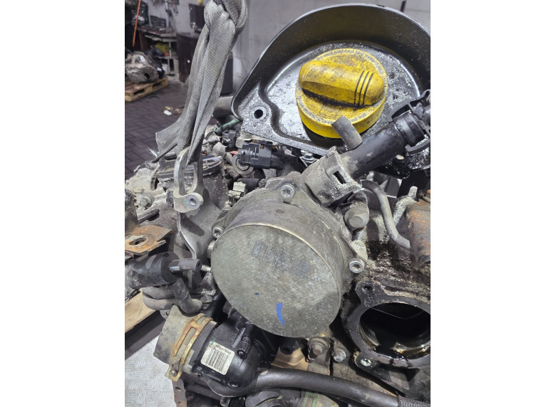 Насос вакуумный к Renault Master, 2013г.