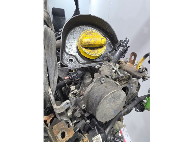 Насос вакуумный к Renault Master, 2013г.