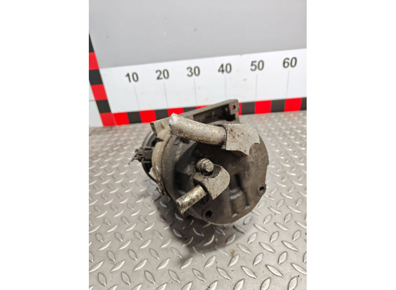 Компрессор кондиционера к Renault Trafic, 2003г.