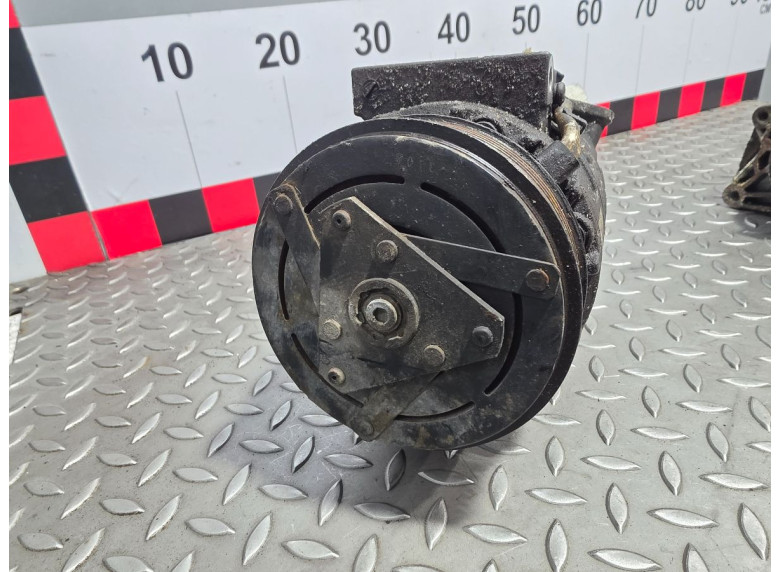 Компрессор кондиционера к Renault Master, 2013г.