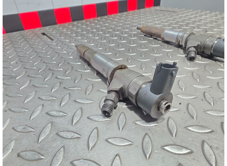 Форсунка к Renault Master, 2013г.