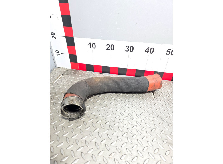 Патрубок интеркулера к Renault Master, 2013г.