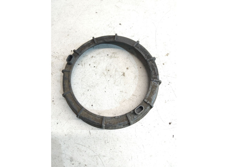 Гайка топливного насоса к Citroen C5, 2010г.