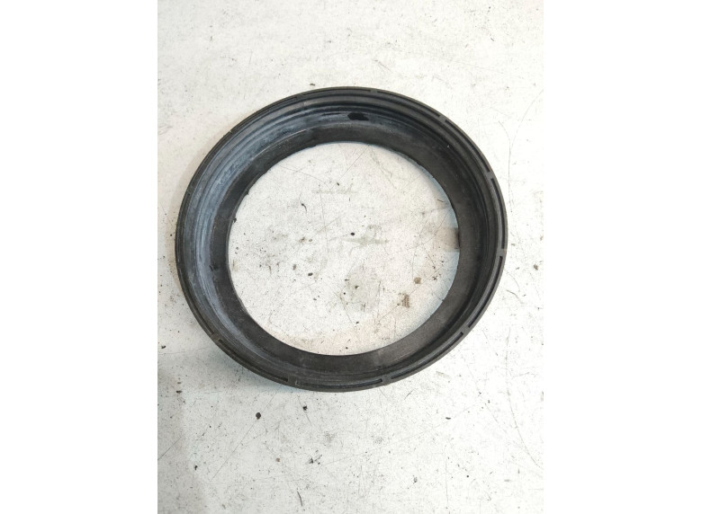 Гайка топливного насоса к Citroen C5, 2010г.