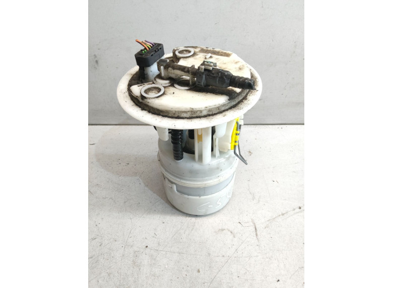 Насос топливный к Citroen C5, 2010г.