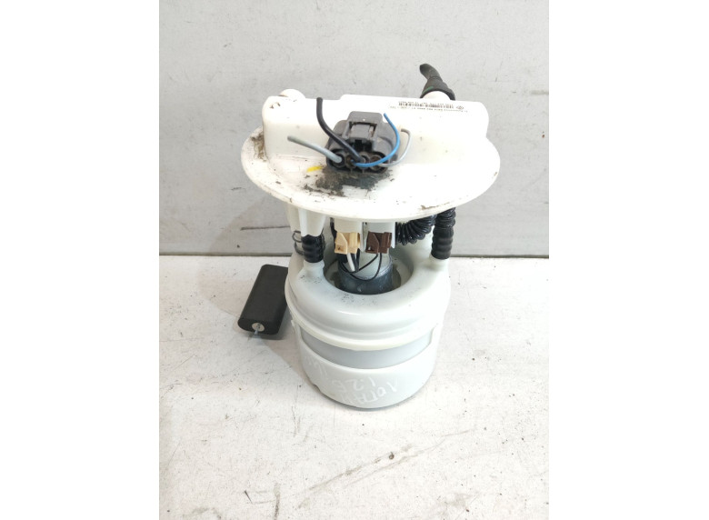 Насос топливный к Renault Logan, 2014г.