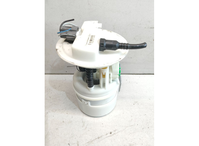 Насос топливный к Renault Logan, 2014г.