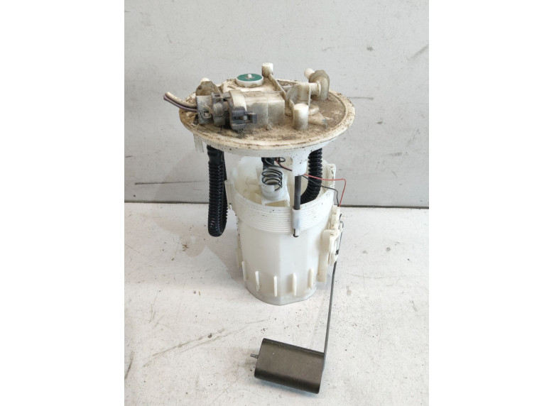 Датчик уровня топлива к Renault Trafic, 2004г.