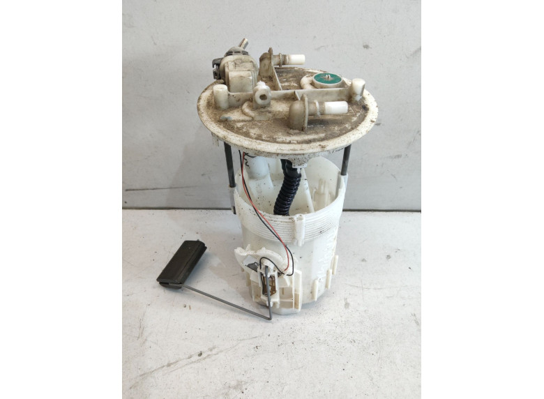 Датчик уровня топлива к Renault Trafic, 2004г.