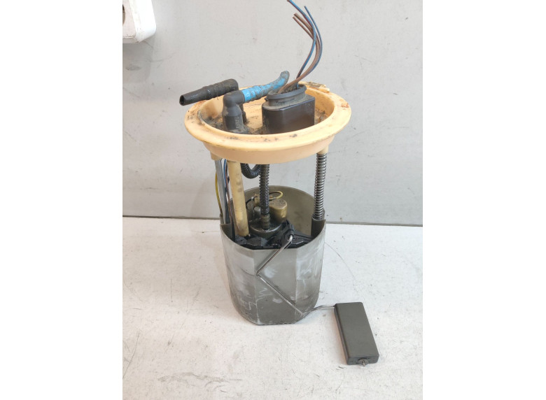 Насос топливный к Seat Leon, 2005г.