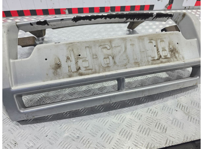 Бампер передний к Renault Scenic RX4, 2001г.