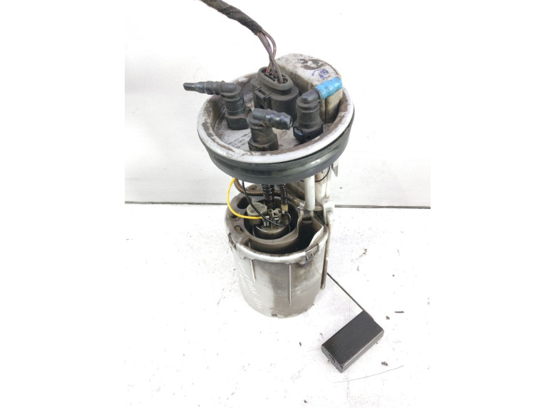 Насос топливный к Seat Alhambra, 2002г.