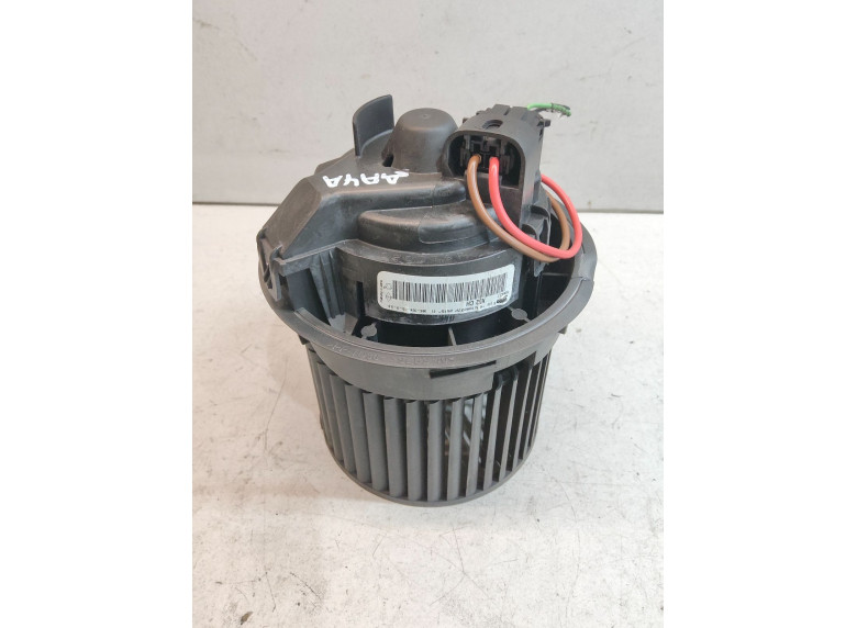 Моторчик печки к Dacia Logan, 2014г.