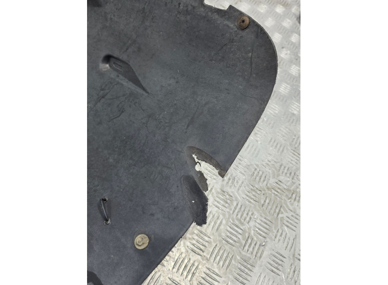 Защита арок передняя правая (подкрылок) к Volkswagen Passat, 2001г.