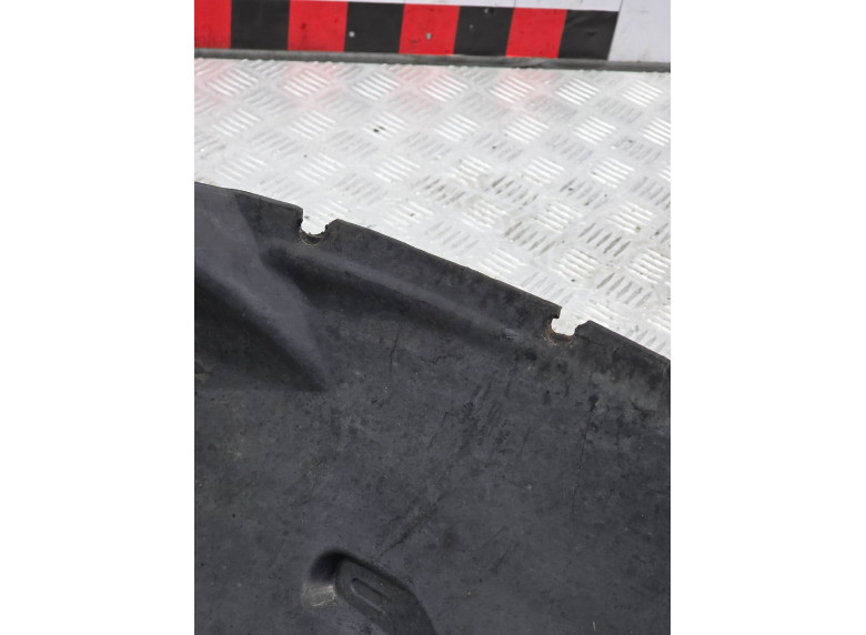 Защита арок передняя правая (подкрылок) к Volkswagen Passat, 2001г.