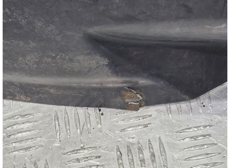 Защита арок передняя левая (подкрылок) к Volkswagen Passat, 2001г.