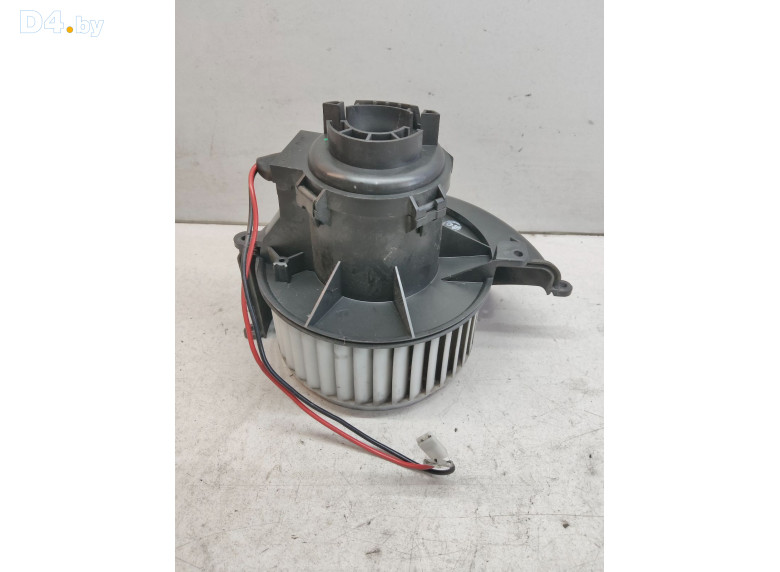 Моторчик печки к Opel Astra 2004 г.