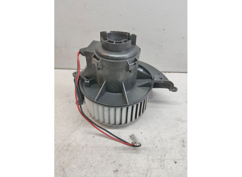 Моторчик печки к Opel Astra, 2004г.