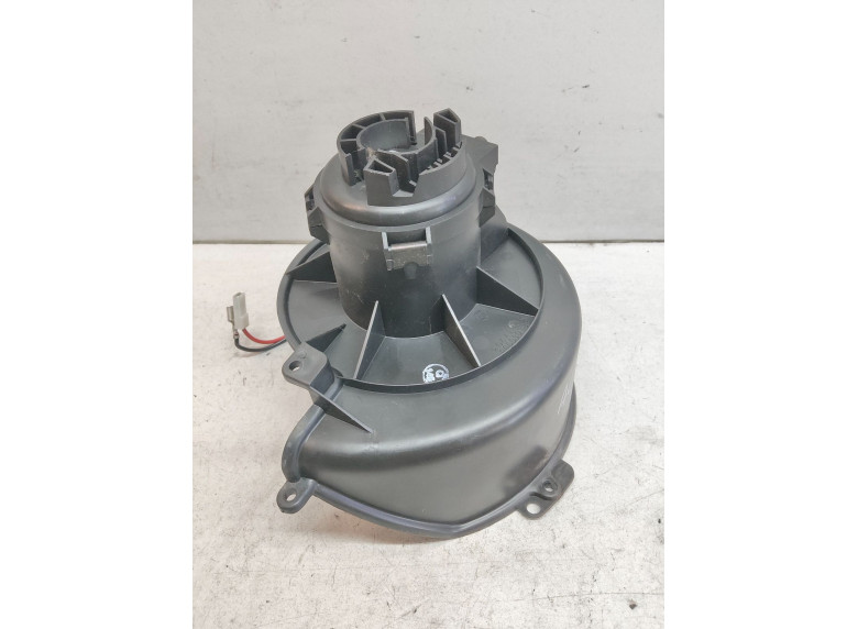 Моторчик печки к Opel Astra, 2004г.