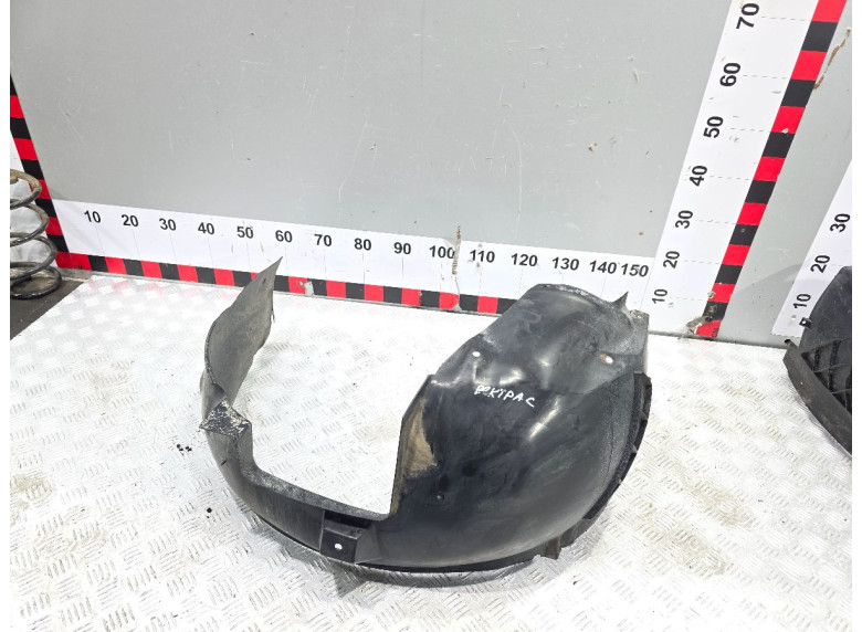 Защита арок передняя правая (подкрылок) к Opel Vectra, 2006г.