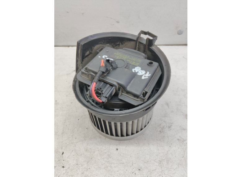 Моторчик печки к Citroen C5, 2006г.