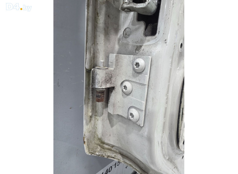 Петля двери передней правой к Volkswagen Crafter 2008 г.