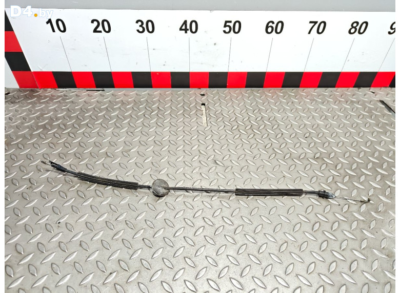 Трос двери передней к Volkswagen Passat 2000 г.