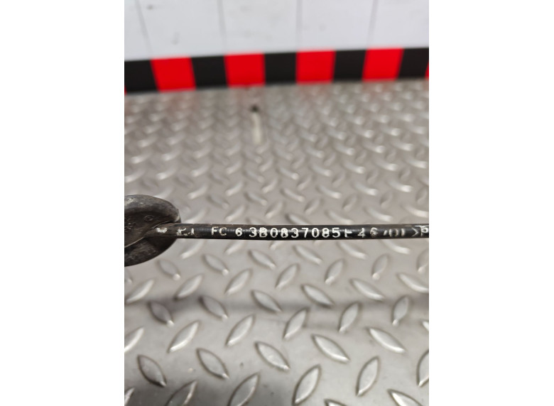 Трос двери передней к Volkswagen Passat, 2000г.