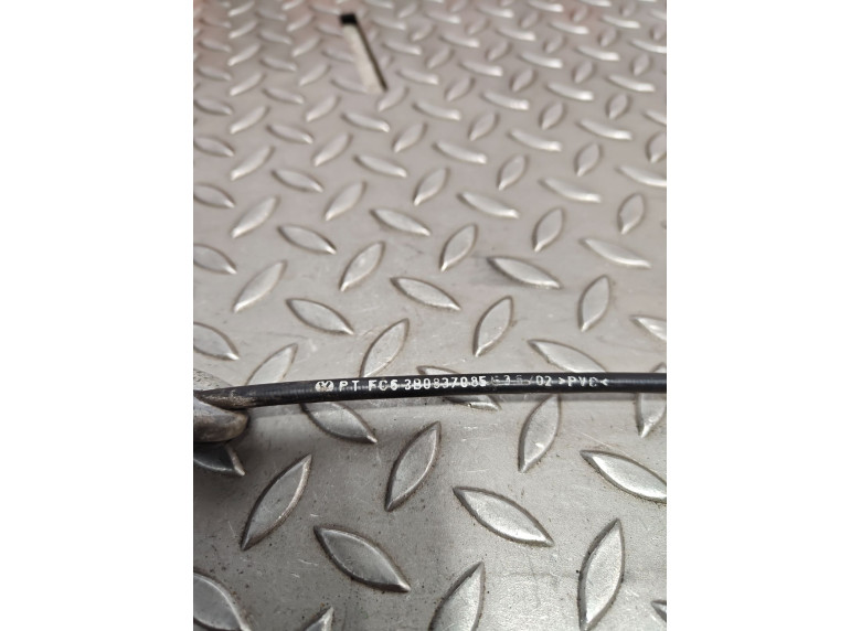 Трос двери передней к Volkswagen Passat, 2000г.