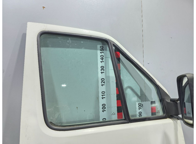 Дверь передняя правая к Mercedes Sprinter, 2003г.