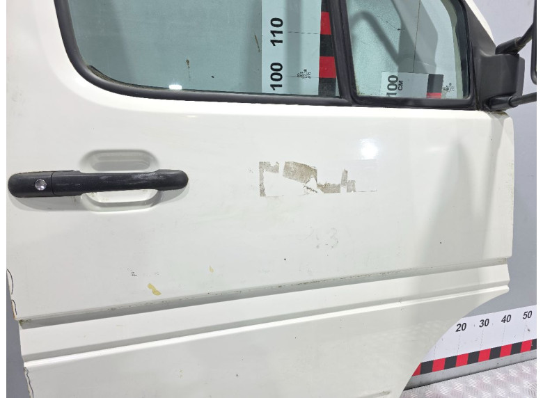 Дверь передняя правая к Mercedes Sprinter, 2003г.