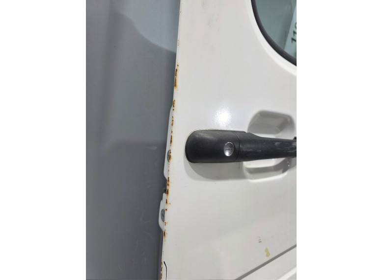 Дверь передняя правая к Mercedes Sprinter, 2003г.