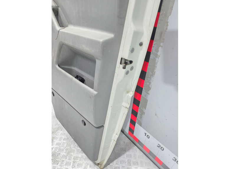 Дверь передняя правая к Mercedes Sprinter, 2003г.