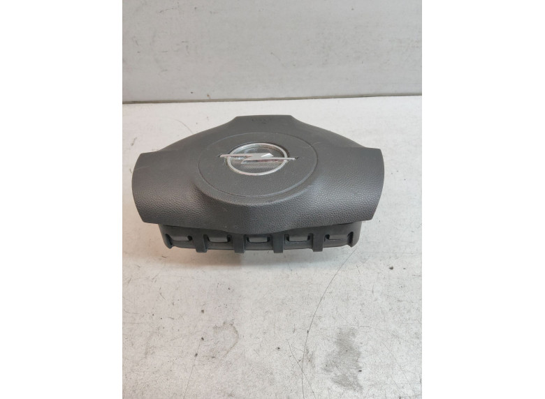 Подушка безопасности водителя к Opel Astra, 2004г.