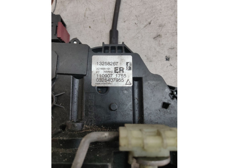 Замок двери задней правой к Opel Astra, 2007г.