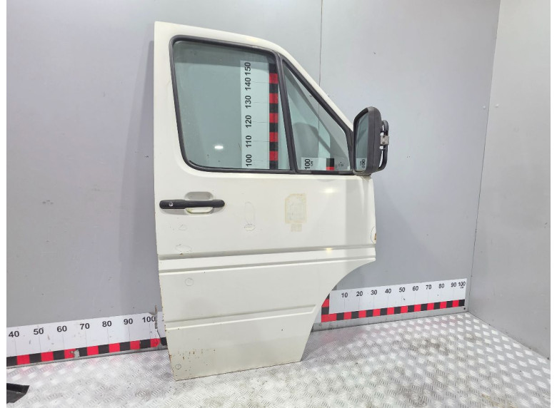 Дверь передняя правая к Volkswagen LT, 2001г.