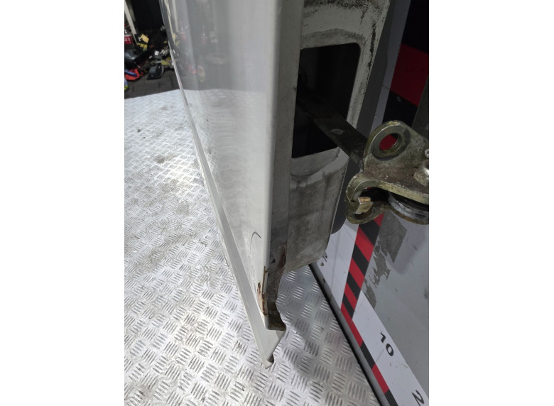 Дверь передняя правая к Volkswagen LT, 2001г.