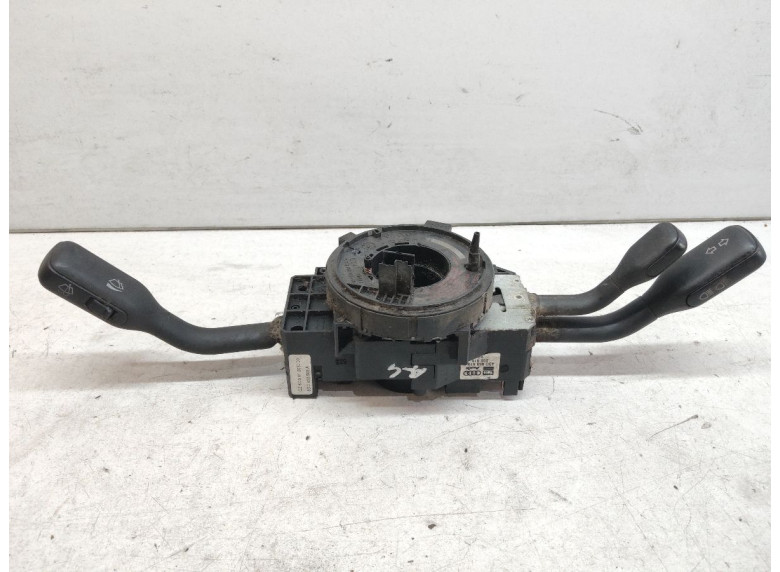 Переключатель подрулевой (стрекоза) к Audi A4, 1999г.