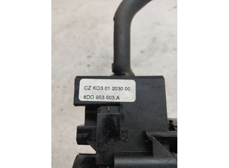 Переключатель подрулевой (стрекоза) к Audi A4, 1999г.