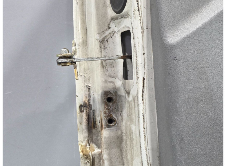 Ограничитель открывания двери передней к Volkswagen LT, 2001г.