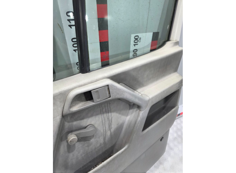 Обшивка двери передней правой (дверная карта) к Volkswagen LT, 2001г.