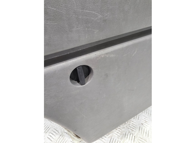 Обшивка двери передней правой (дверная карта) к Volkswagen LT, 2001г.