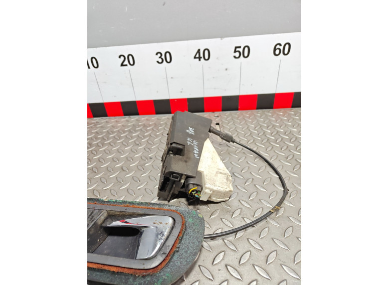 Замок двери задней левой к Seat Alhambra, 2003г.