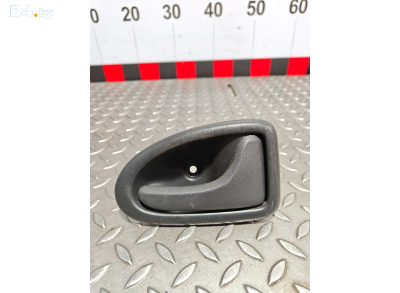 Ручка внутренняя передняя правая к Opel Vivaro 2006 г.